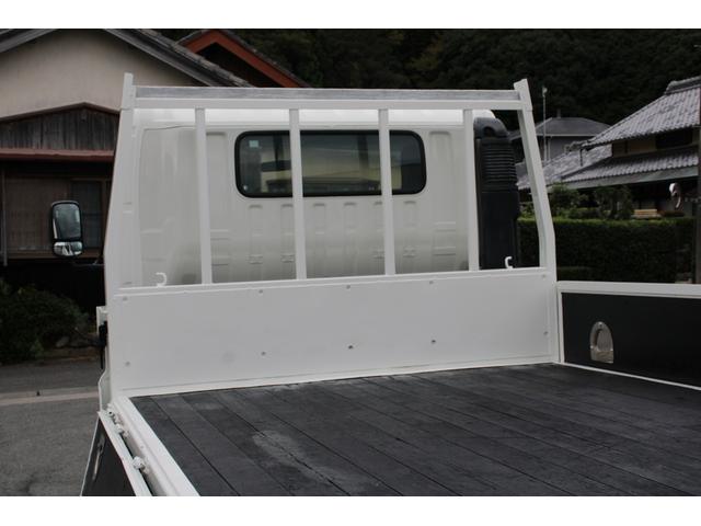 デュトロ 平ボディ-2tパワーゲート(PG) ワイドロング ☆13尺☆極東V802C☆リフト能力800kg☆オートマ車☆ロープ穴4対☆車両総重量5335kg☆荷台内寸4358x2098x380☆ゲートテーブルサイズ1156x2008☆床地上高911(31枚目)