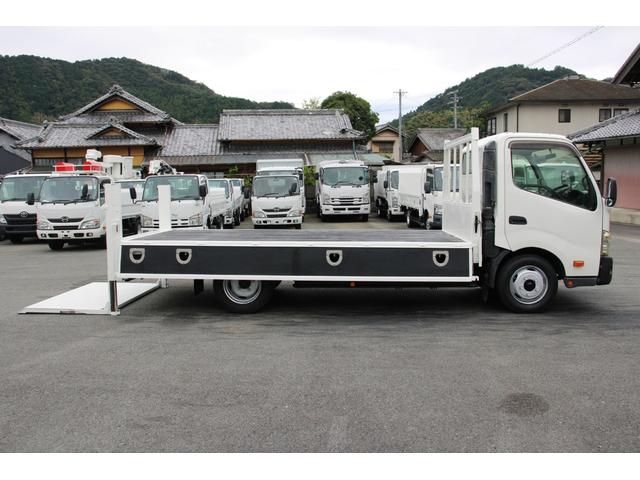 デュトロ 平ボディ-2tパワーゲート(PG) ワイドロング ☆13尺☆極東V802C☆リフト能力800kg☆オートマ車☆ロープ穴4対☆車両総重量5335kg☆荷台内寸4358x2098x380☆ゲートテーブルサイズ1156x2008☆床地上高911(35枚目)