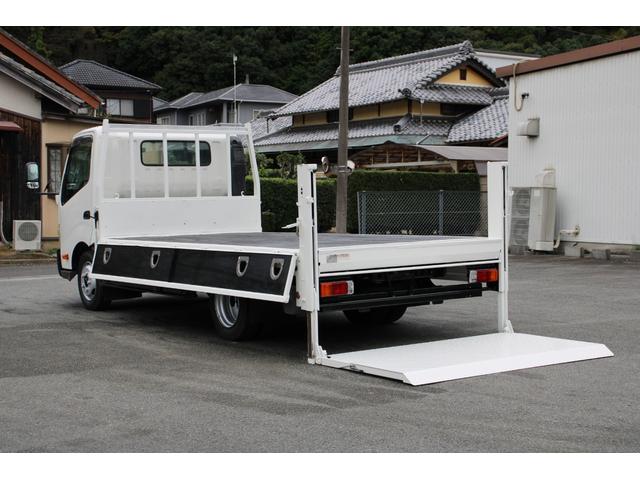 デュトロ 平ボディ-2tパワーゲート(PG) ワイドロング ☆13尺☆極東V802C☆リフト能力800kg☆オートマ車☆ロープ穴4対☆車両総重量5335kg☆荷台内寸4358x2098x380☆ゲートテーブルサイズ1156x2008☆床地上高911(36枚目)