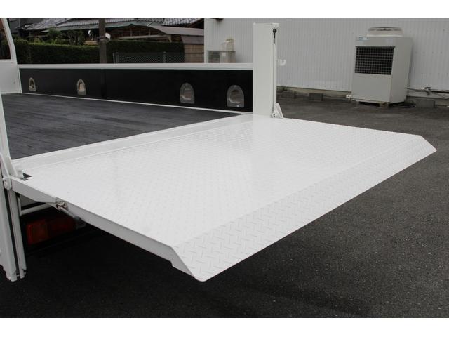デュトロ 平ボディ-2tパワーゲート(PG) ワイドロング ☆13尺☆極東V802C☆リフト能力800kg☆オートマ車☆ロープ穴4対☆車両総重量5335kg☆荷台内寸4358x2098x380☆ゲートテーブルサイズ1156x2008☆床地上高911(41枚目)