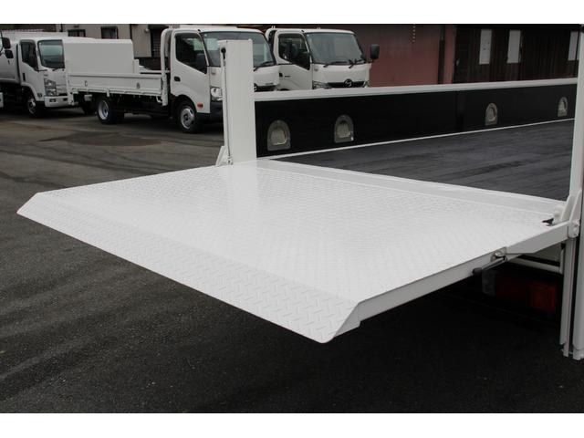 デュトロ 平ボディ-2tパワーゲート(PG) ワイドロング ☆13尺☆極東V802C☆リフト能力800kg☆オートマ車☆ロープ穴4対☆車両総重量5335kg☆荷台内寸4358x2098x380☆ゲートテーブルサイズ1156x2008☆床地上高911(44枚目)