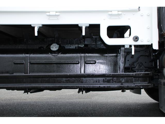 デュトロ 平ボディ-2tパワーゲート(PG) ワイドロング ☆13尺☆極東V802C☆リフト能力800kg☆オートマ車☆ロープ穴4対☆車両総重量5335kg☆荷台内寸4358x2098x380☆ゲートテーブルサイズ1156x2008☆床地上高911(53枚目)