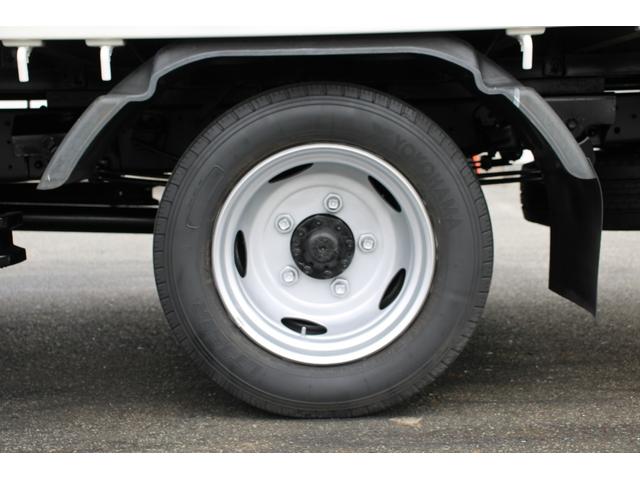 デュトロ 平ボディ-2tパワーゲート(PG) ワイドロング ☆13尺☆極東V802C☆リフト能力800kg☆オートマ車☆ロープ穴4対☆車両総重量5335kg☆荷台内寸4358x2098x380☆ゲートテーブルサイズ1156x2008☆床地上高911(59枚目)