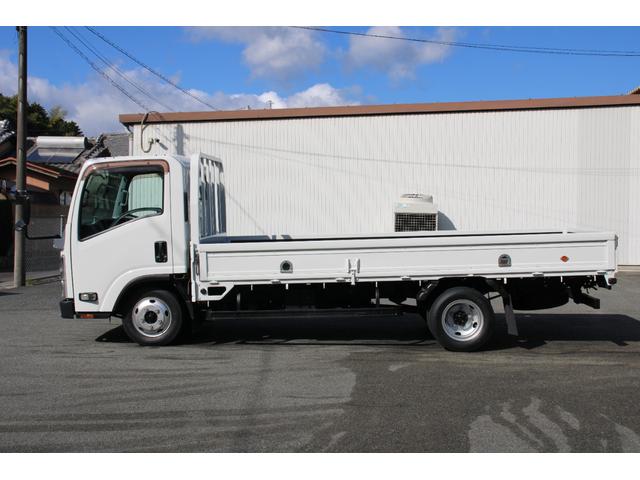 エルフトラック 平ボディ 2t積載 ロング 全低床 ロープ穴・フック2対 ETC 標準ロング スペアキーX3 車両総重量4605kg 荷台内寸4371-1801-373 床地上高897(8枚目)