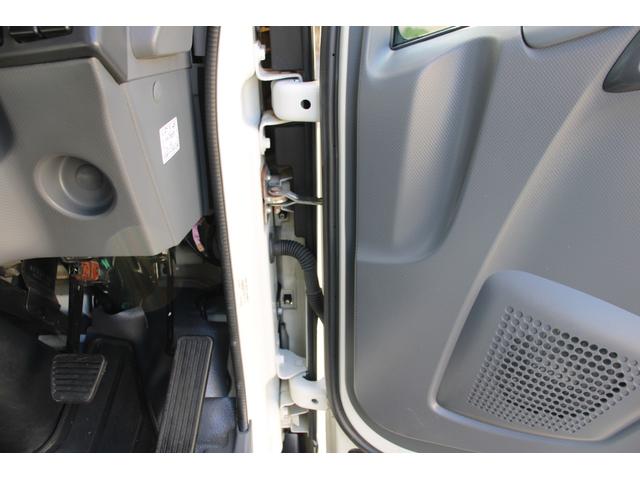 エルフトラック 平ボディ 2t積載 ロング 全低床 ロープ穴・フック2対 ETC 標準ロング スペアキーX3 車両総重量4605kg 荷台内寸4371-1801-373 床地上高897(57枚目)