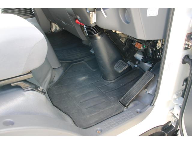 エルフトラック 平ボディ 2t積載 ロング 全低床 ロープ穴・フック2対 ETC 標準ロング スペアキーX3 車両総重量4605kg 荷台内寸4371-1801-373 床地上高897(58枚目)