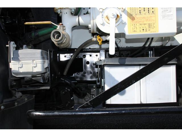 エルフトラック 散水車 4t ワイド ☆11尺☆極東LH04-304☆PTO式☆4000リットル☆キーレス☆スペアキー☆ETC☆車両重量7335kg☆荷台内寸3899x1920x1288(36枚目)