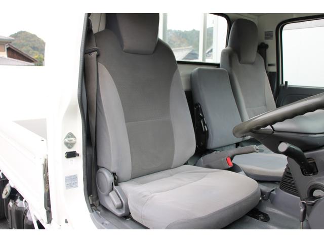 タイタントラック 平ボディ-2.95t パワーゲート(PG)全低床 10尺☆新明和RE06☆荷床鉄板☆4No車☆フォグ☆キーレス☆電格ミラーETC☆Bカメラ☆スペアキー☆車両総重量5975kg☆荷台内寸3059x1618x373☆ゲート772x1556☆床地上高846(71枚目)