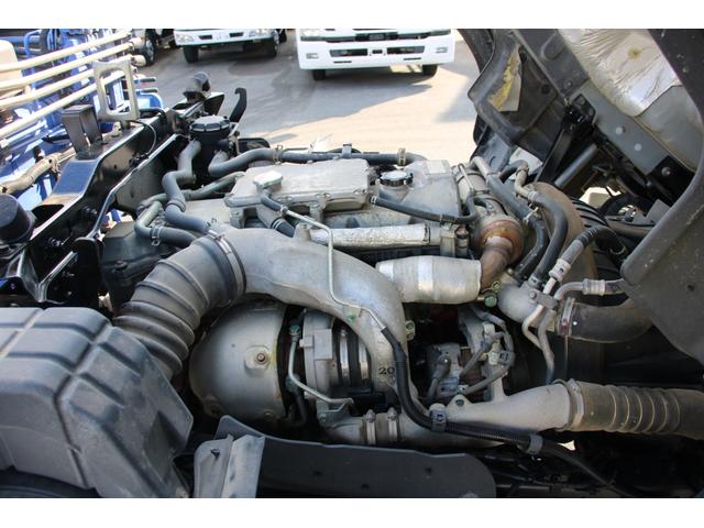 ヒノレンジャー クレーン４段　　２．７５ｔ　ラジコン　☆タダノＺＥ３０４ＨＲ☆２．９３吊☆フックイン☆ロープ穴４対☆４ｘ２☆２１０ＰＳ／１５４ＫＷ☆電格ミラー☆ＥＴＣ☆車両総重量７９７５ｋｇ☆荷台内寸５４０８ｘ２１４５ｘ４０４（30枚目）