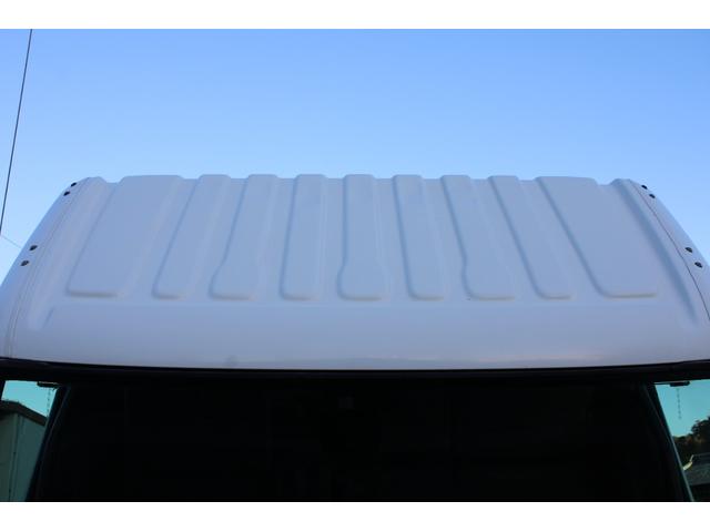 デュトロ ワイド　プレス式　パッカー車　２．５５ｔ積載　８．４立米　新明和ＧＴ０８３－５６３３ＰＮＴ　連続スイッチ　汚水タンク　Ｂモニター　電格ミラー　メッキグリル　フォグ　箱上キャリア　サイドラダー　車両総重量７９７５ｋｇ　荷台内寸４８６６－２０１７－１５６８（10枚目）