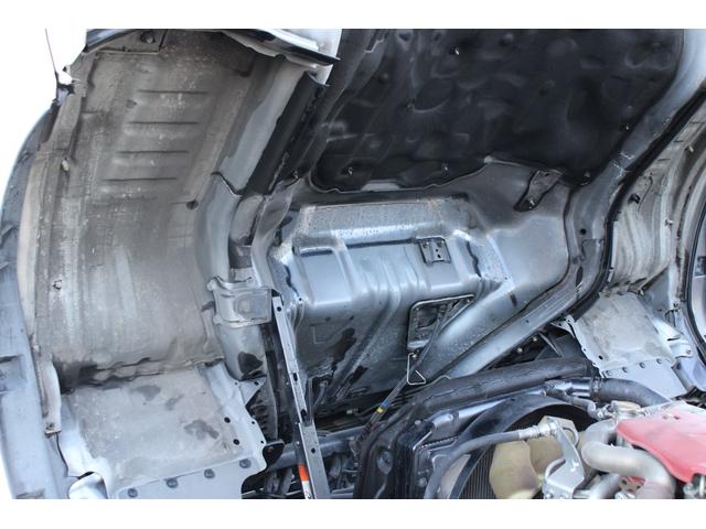 デュトロ ワイド　プレス式　パッカー車　２．５５ｔ積載　８．４立米　新明和ＧＴ０８３－５６３３ＰＮＴ　連続スイッチ　汚水タンク　Ｂモニター　電格ミラー　メッキグリル　フォグ　箱上キャリア　サイドラダー　車両総重量７９７５ｋｇ　荷台内寸４８６６－２０１７－１５６８（17枚目）