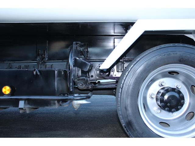 デュトロ ワイド　プレス式　パッカー車　２．５５ｔ積載　８．４立米　新明和ＧＴ０８３－５６３３ＰＮＴ　連続スイッチ　汚水タンク　Ｂモニター　電格ミラー　メッキグリル　フォグ　箱上キャリア　サイドラダー　車両総重量７９７５ｋｇ　荷台内寸４８６６－２０１７－１５６８（50枚目）