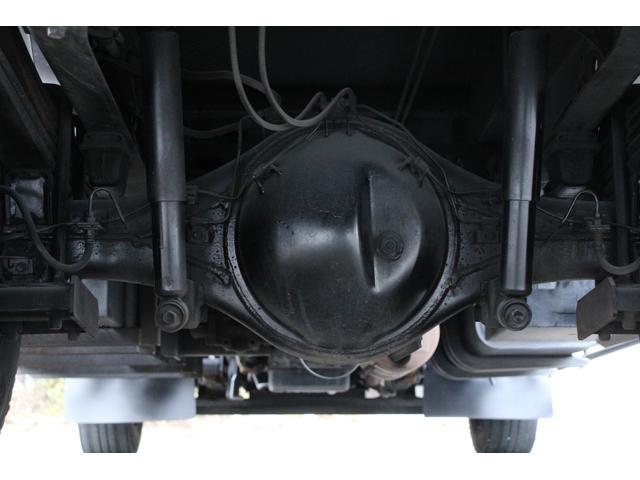 デュトロ ワイド　プレス式　パッカー車　２．５５ｔ積載　８．４立米　新明和ＧＴ０８３－５６３３ＰＮＴ　連続スイッチ　汚水タンク　Ｂモニター　電格ミラー　メッキグリル　フォグ　箱上キャリア　サイドラダー　車両総重量７９７５ｋｇ　荷台内寸４８６６－２０１７－１５６８（53枚目）