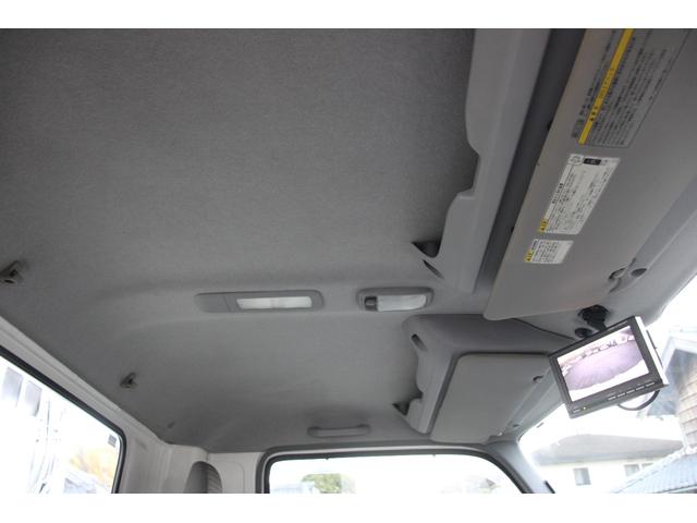 デュトロ ワイド　プレス式　パッカー車　２．５５ｔ積載　８．４立米　新明和ＧＴ０８３－５６３３ＰＮＴ　連続スイッチ　汚水タンク　Ｂモニター　電格ミラー　メッキグリル　フォグ　箱上キャリア　サイドラダー　車両総重量７９７５ｋｇ　荷台内寸４８６６－２０１７－１５６８（74枚目）