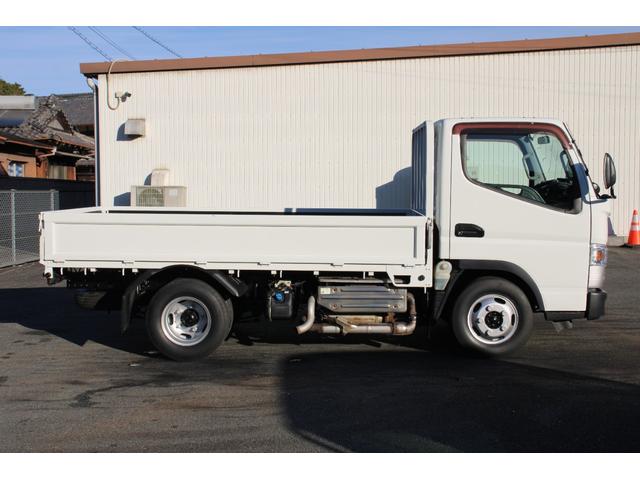 キャンター 平ボディ　１．５ｔ積載　４ＷＤ　１．５ｔ積載　３方開　４ＷＤ　全低床　ＥＴＣ　車両総重量４０１５ｋｇ　荷台内寸３１２２－１６０９－３７３　床地上高８８４（4枚目）