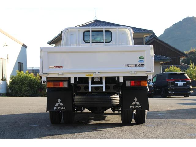 キャンター 平ボディ　１．５ｔ積載　４ＷＤ　１．５ｔ積載　３方開　４ＷＤ　全低床　ＥＴＣ　車両総重量４０１５ｋｇ　荷台内寸３１２２－１６０９－３７３　床地上高８８４（6枚目）