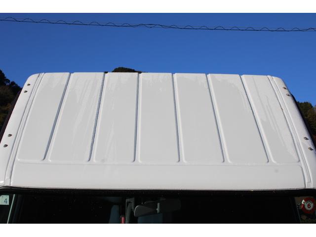 キャンター 平ボディ　１．５ｔ積載　４ＷＤ　１．５ｔ積載　３方開　４ＷＤ　全低床　ＥＴＣ　車両総重量４０１５ｋｇ　荷台内寸３１２２－１６０９－３７３　床地上高８８４（10枚目）