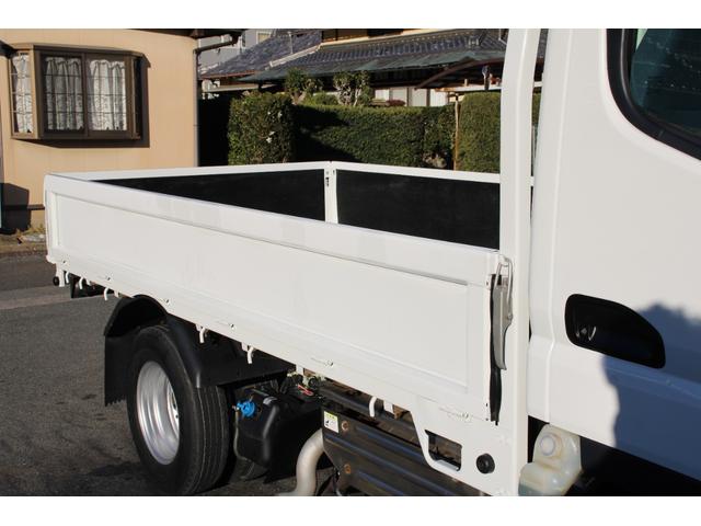 キャンター 平ボディ　１．５ｔ積載　４ＷＤ　１．５ｔ積載　３方開　４ＷＤ　全低床　ＥＴＣ　車両総重量４０１５ｋｇ　荷台内寸３１２２－１６０９－３７３　床地上高８８４（12枚目）