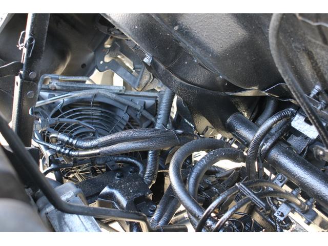 キャンター 平ボディ　１．５ｔ積載　４ＷＤ　１．５ｔ積載　３方開　４ＷＤ　全低床　ＥＴＣ　車両総重量４０１５ｋｇ　荷台内寸３１２２－１６０９－３７３　床地上高８８４（27枚目）