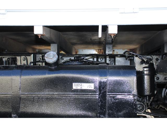 キャンター 平ボディ　１．５ｔ積載　４ＷＤ　１．５ｔ積載　３方開　４ＷＤ　全低床　ＥＴＣ　車両総重量４０１５ｋｇ　荷台内寸３１２２－１６０９－３７３　床地上高８８４（37枚目）