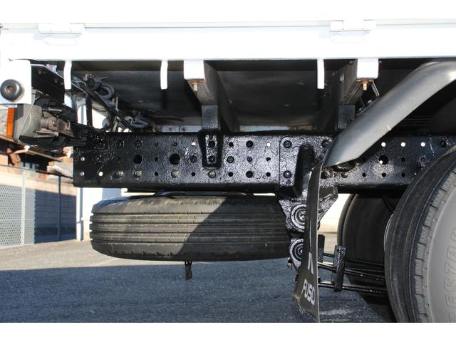 キャンター 平ボディ　１．５ｔ積載　４ＷＤ　１．５ｔ積載　３方開　４ＷＤ　全低床　ＥＴＣ　車両総重量４０１５ｋｇ　荷台内寸３１２２－１６０９－３７３　床地上高８８４（42枚目）