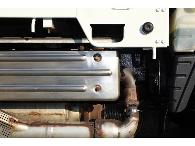 キャンター 平ボディ　１．５ｔ積載　４ＷＤ　１．５ｔ積載　３方開　４ＷＤ　全低床　ＥＴＣ　車両総重量４０１５ｋｇ　荷台内寸３１２２－１６０９－３７３　床地上高８８４（45枚目）