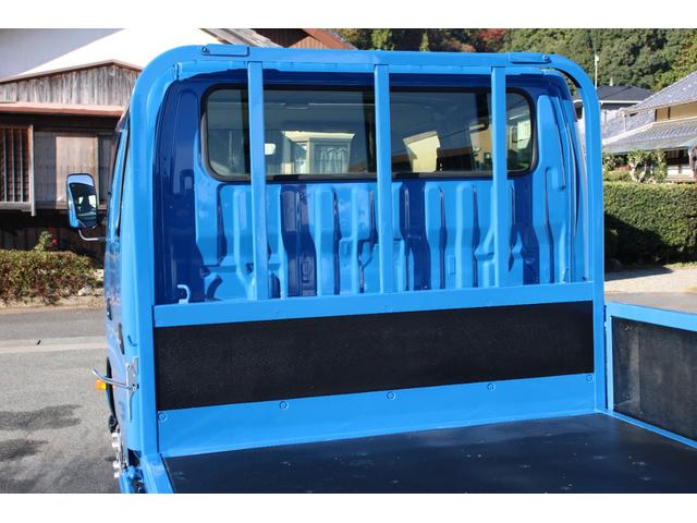 トヨエース Ｗキャブ　１．１ｔ積載　パワーゲート付　極東Ｓ６０１　アーム式　ディーゼル　Ｗピック　６人乗り　リアＷタイヤ　全低床　車両総重量３６００ｋｇ　荷台内寸２０３７－１６０７－３７４　ゲートサイズ９６５－１４５９　床地上高７７５（16枚目）