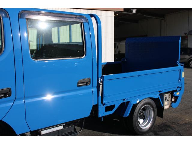 トヨエース Ｗキャブ　１．１ｔ積載　パワーゲート付　極東Ｓ６０１　アーム式　ディーゼル　Ｗピック　６人乗り　リアＷタイヤ　全低床　車両総重量３６００ｋｇ　荷台内寸２０３７－１６０７－３７４　ゲートサイズ９６５－１４５９　床地上高７７５（18枚目）