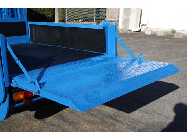 トヨエース Ｗキャブ　１．１ｔ積載　パワーゲート付　極東Ｓ６０１　アーム式　ディーゼル　Ｗピック　６人乗り　リアＷタイヤ　全低床　車両総重量３６００ｋｇ　荷台内寸２０３７－１６０７－３７４　ゲートサイズ９６５－１４５９　床地上高７７５（26枚目）