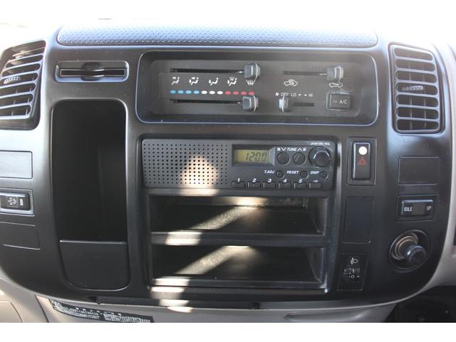 トヨエース Ｗキャブ　１．１ｔ積載　パワーゲート付　極東Ｓ６０１　アーム式　ディーゼル　Ｗピック　６人乗り　リアＷタイヤ　全低床　車両総重量３６００ｋｇ　荷台内寸２０３７－１６０７－３７４　ゲートサイズ９６５－１４５９　床地上高７７５（47枚目）