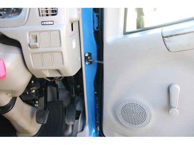 トヨエース Ｗキャブ　１．１ｔ積載　パワーゲート付　極東Ｓ６０１　アーム式　ディーゼル　Ｗピック　６人乗り　リアＷタイヤ　全低床　車両総重量３６００ｋｇ　荷台内寸２０３７－１６０７－３７４　ゲートサイズ９６５－１４５９　床地上高７７５（51枚目）