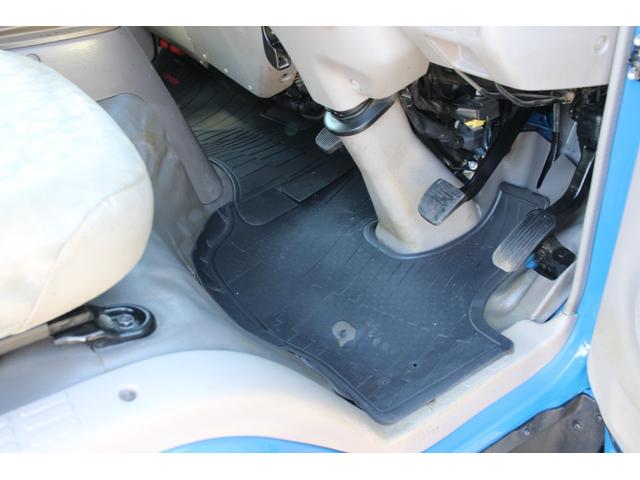 トヨエース Ｗキャブ　１．１ｔ積載　パワーゲート付　極東Ｓ６０１　アーム式　ディーゼル　Ｗピック　６人乗り　リアＷタイヤ　全低床　車両総重量３６００ｋｇ　荷台内寸２０３７－１６０７－３７４　ゲートサイズ９６５－１４５９　床地上高７７５（52枚目）