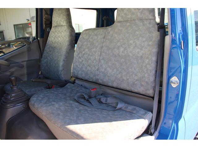 トヨエース Ｗキャブ　１．１ｔ積載　パワーゲート付　極東Ｓ６０１　アーム式　ディーゼル　Ｗピック　６人乗り　リアＷタイヤ　全低床　車両総重量３６００ｋｇ　荷台内寸２０３７－１６０７－３７４　ゲートサイズ９６５－１４５９　床地上高７７５（58枚目）