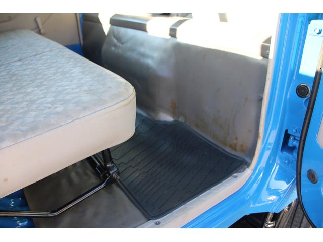 トヨエース Ｗキャブ　１．１ｔ積載　パワーゲート付　極東Ｓ６０１　アーム式　ディーゼル　Ｗピック　６人乗り　リアＷタイヤ　全低床　車両総重量３６００ｋｇ　荷台内寸２０３７－１６０７－３７４　ゲートサイズ９６５－１４５９　床地上高７７５（61枚目）