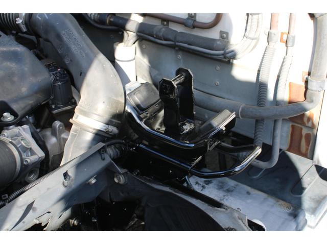 エルフトラック 冷蔵冷凍車　１．５ｔ　　　低温　－３０℃　２室　☆１０尺☆東プレＭＪ２２ＬＯＣ☆－３０℃設定☆サイドドア☆仕切扉☆２室☆荷箱キー有☆スペアキー☆Ｂモニター☆車両総重量４１２５ｋｇ☆荷台内寸３０２５ｘ１５６１ｘ１３４５☆床地上高９４８（21枚目）