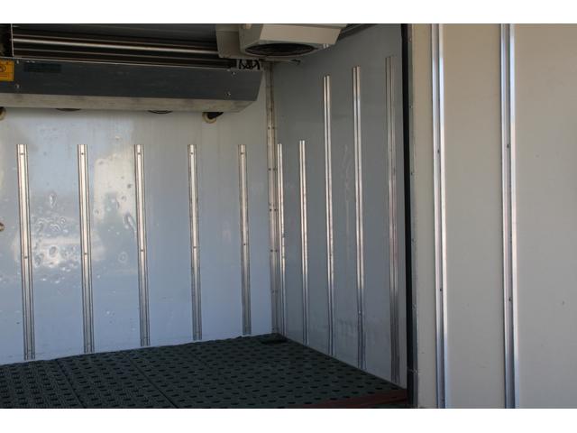 エルフトラック 冷蔵冷凍車　１．５ｔ　　　低温　－３０℃　２室　☆１０尺☆東プレＭＪ２２ＬＯＣ☆－３０℃設定☆サイドドア☆仕切扉☆２室☆荷箱キー有☆スペアキー☆Ｂモニター☆車両総重量４１２５ｋｇ☆荷台内寸３０２５ｘ１５６１ｘ１３４５☆床地上高９４８（35枚目）