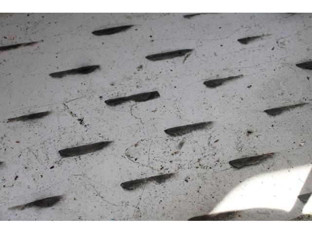 エルフトラック 冷蔵冷凍車　１．５ｔ　　　低温　－３０℃　２室　☆１０尺☆東プレＭＪ２２ＬＯＣ☆－３０℃設定☆サイドドア☆仕切扉☆２室☆荷箱キー有☆スペアキー☆Ｂモニター☆車両総重量４１２５ｋｇ☆荷台内寸３０２５ｘ１５６１ｘ１３４５☆床地上高９４８（43枚目）