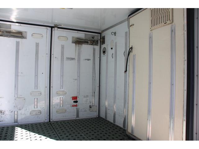 エルフトラック 冷蔵冷凍車　１．５ｔ　　　低温　－３０℃　２室　☆１０尺☆東プレＭＪ２２ＬＯＣ☆－３０℃設定☆サイドドア☆仕切扉☆２室☆荷箱キー有☆スペアキー☆Ｂモニター☆車両総重量４１２５ｋｇ☆荷台内寸３０２５ｘ１５６１ｘ１３４５☆床地上高９４８（46枚目）