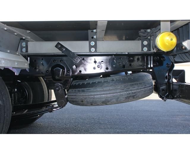 エルフトラック 冷蔵冷凍車　１．５ｔ　　　低温　－３０℃　２室　☆１０尺☆東プレＭＪ２２ＬＯＣ☆－３０℃設定☆サイドドア☆仕切扉☆２室☆荷箱キー有☆スペアキー☆Ｂモニター☆車両総重量４１２５ｋｇ☆荷台内寸３０２５ｘ１５６１ｘ１３４５☆床地上高９４８（49枚目）