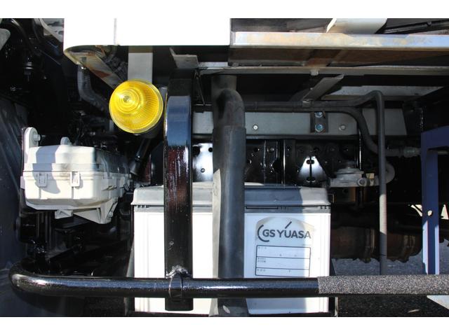 エルフトラック 冷蔵冷凍車　１．５ｔ　　　低温　－３０℃　２室　☆１０尺☆東プレＭＪ２２ＬＯＣ☆－３０℃設定☆サイドドア☆仕切扉☆２室☆荷箱キー有☆スペアキー☆Ｂモニター☆車両総重量４１２５ｋｇ☆荷台内寸３０２５ｘ１５６１ｘ１３４５☆床地上高９４８（50枚目）