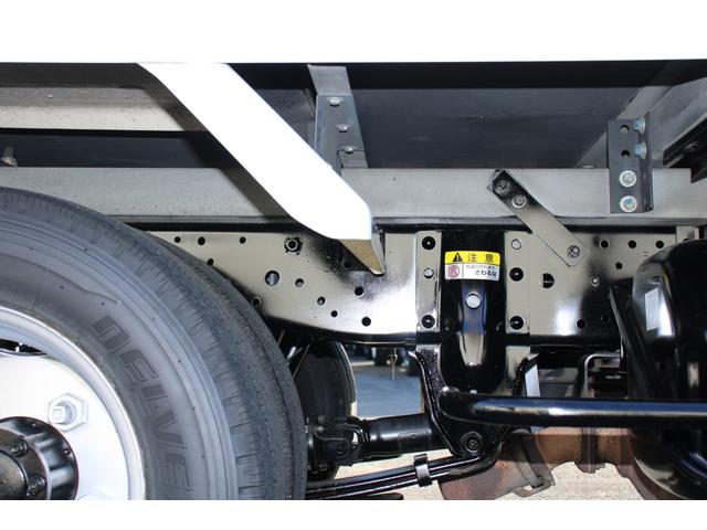 エルフトラック 冷蔵冷凍車　１．５ｔ　　　低温　－３０℃　２室　☆１０尺☆東プレＭＪ２２ＬＯＣ☆－３０℃設定☆サイドドア☆仕切扉☆２室☆荷箱キー有☆スペアキー☆Ｂモニター☆車両総重量４１２５ｋｇ☆荷台内寸３０２５ｘ１５６１ｘ１３４５☆床地上高９４８（56枚目）