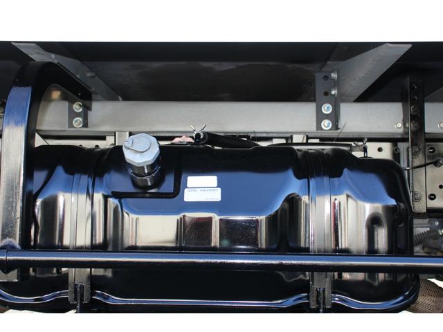 エルフトラック 冷蔵冷凍車　１．５ｔ　　　低温　－３０℃　２室　☆１０尺☆東プレＭＪ２２ＬＯＣ☆－３０℃設定☆サイドドア☆仕切扉☆２室☆荷箱キー有☆スペアキー☆Ｂモニター☆車両総重量４１２５ｋｇ☆荷台内寸３０２５ｘ１５６１ｘ１３４５☆床地上高９４８（57枚目）