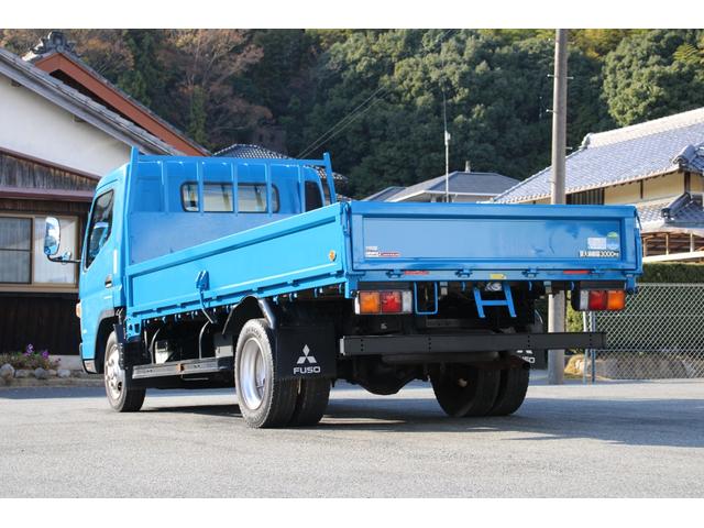 キャンター 平ボディ　３ｔ積載　ワイドロング　３ｔ積載　バックカメラ　キーレス　ナビ　電格ミラー　ＥＴＣ　アオリ縞板加工　車両総重量５９０５ｋｇ　荷台内寸４３５４－１８９７－３７８　床地上高９７７（7枚目）