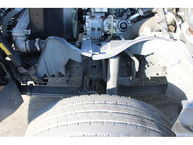 キャンター 平ボディ　３ｔ積載　ワイドロング　３ｔ積載　バックカメラ　キーレス　ナビ　電格ミラー　ＥＴＣ　アオリ縞板加工　車両総重量５９０５ｋｇ　荷台内寸４３５４－１８９７－３７８　床地上高９７７（23枚目）