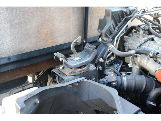 キャンター 平ボディ　３ｔ積載　ワイドロング　３ｔ積載　バックカメラ　キーレス　ナビ　電格ミラー　ＥＴＣ　アオリ縞板加工　車両総重量５９０５ｋｇ　荷台内寸４３５４－１８９７－３７８　床地上高９７７（30枚目）