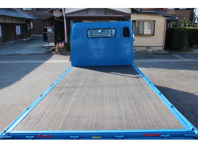 キャンター 平ボディ　３ｔ積載　ワイドロング　３ｔ積載　バックカメラ　キーレス　ナビ　電格ミラー　ＥＴＣ　アオリ縞板加工　車両総重量５９０５ｋｇ　荷台内寸４３５４－１８９７－３７８　床地上高９７７（33枚目）