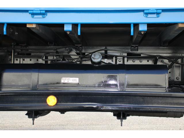 キャンター 平ボディ　３ｔ積載　ワイドロング　３ｔ積載　バックカメラ　キーレス　ナビ　電格ミラー　ＥＴＣ　アオリ縞板加工　車両総重量５９０５ｋｇ　荷台内寸４３５４－１８９７－３７８　床地上高９７７（44枚目）