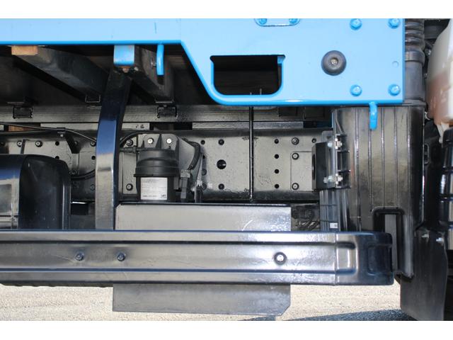 キャンター 平ボディ　３ｔ積載　ワイドロング　３ｔ積載　バックカメラ　キーレス　ナビ　電格ミラー　ＥＴＣ　アオリ縞板加工　車両総重量５９０５ｋｇ　荷台内寸４３５４－１８９７－３７８　床地上高９７７（45枚目）