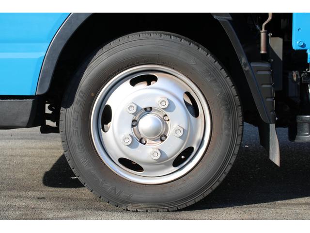 キャンター 平ボディ　３ｔ積載　ワイドロング　３ｔ積載　バックカメラ　キーレス　ナビ　電格ミラー　ＥＴＣ　アオリ縞板加工　車両総重量５９０５ｋｇ　荷台内寸４３５４－１８９７－３７８　床地上高９７７（46枚目）