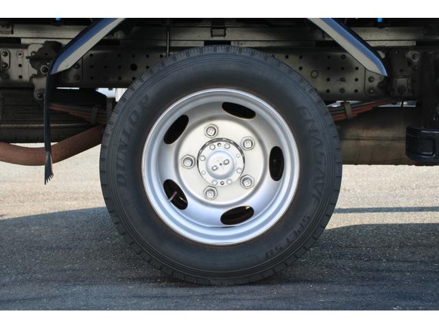 キャンター 平ボディ　３ｔ積載　ワイドロング　３ｔ積載　バックカメラ　キーレス　ナビ　電格ミラー　ＥＴＣ　アオリ縞板加工　車両総重量５９０５ｋｇ　荷台内寸４３５４－１８９７－３７８　床地上高９７７（48枚目）